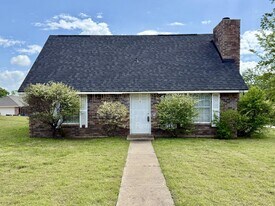 1001 Weiss Ave in Princeton, TX - Building Photo