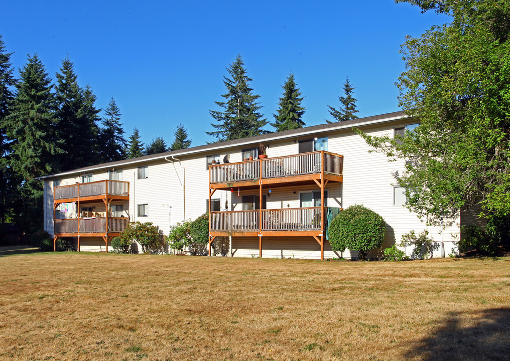 Rhododendron Apartments in Bainbridge Island, WA - Building Photo