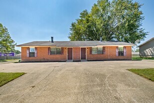 4451 Acoma St in Fayetteville, AR - Building Photo