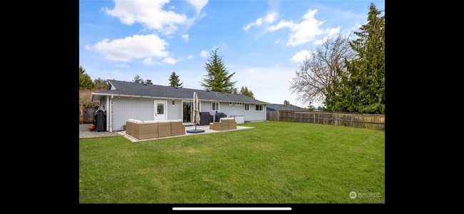 5326 Green Hills Ave NE, Unit Main House in Tacoma, WA - Building Photo - Building Photo