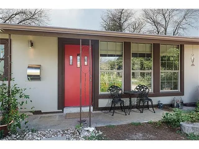 property at 1403 Corona Dr