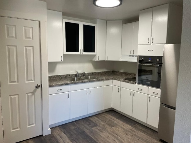 18 2nd Ave N, Unit 1 in Cascade, MT - Foto de edificio - Building Photo