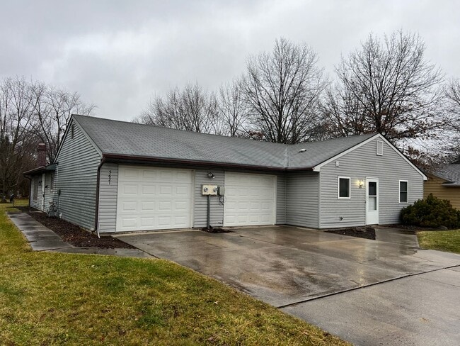 5621 Bluebird Ct in Fort Wayne, IN - Building Photo - Building Photo