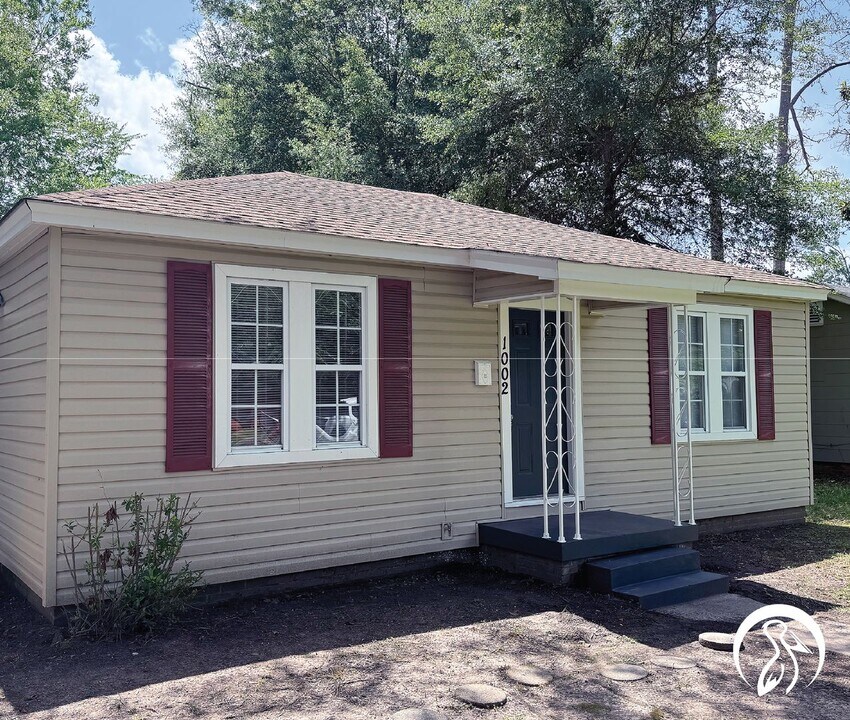 1002 N McGuire Ave in Monroe, LA - Building Photo