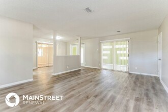 4433 Lane Ave S in Jacksonville, FL - Building Photo - Building Photo