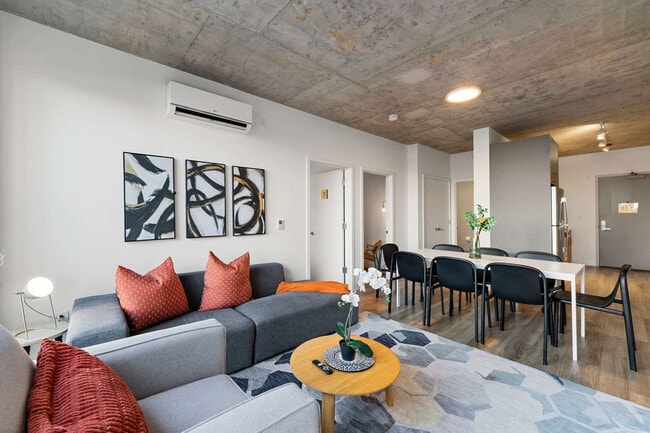 853 W Blackhawk St, Unit SI FL6-ID1466137P in Chicago, IL - Foto de edificio - Building Photo