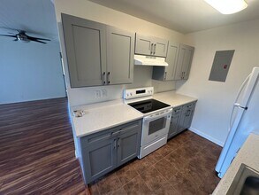 94-1390-1390 Welina Loop in Waipahu, HI - Building Photo - Building Photo