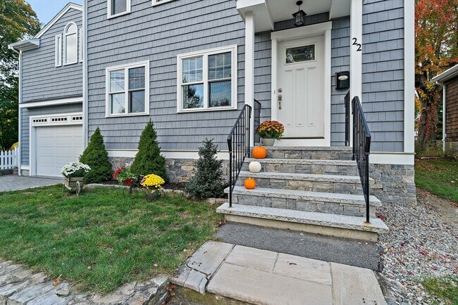 22 Hamilton St in Braintree, MA - Building Photo - Building Photo