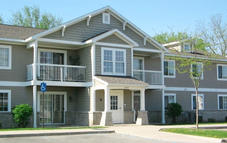 Philip C. Dean Apartments in Lansing, MI - Building Photo