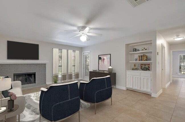 property at 1202 Thorpe Ln