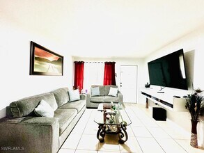 20 Westminster St N in Lehigh Acres, FL - Building Photo - Building Photo