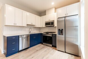 157 Everett St, Unit 301 in Boston, MA - Building Photo