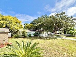 5707 Quist Dr in Port Richey, FL - Building Photo - Building Photo