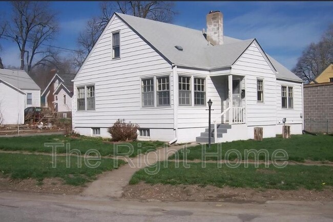 property at 2886 Martin Ave