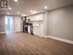 2636 Hickson Crescent in Ottawa, ON - Building Photo - Building Photo