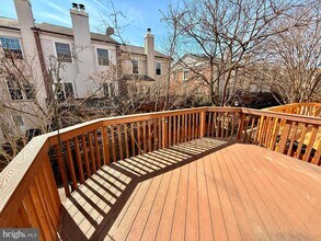 6166 Wellington Commons Dr in Alexandria, VA - Building Photo - Building Photo