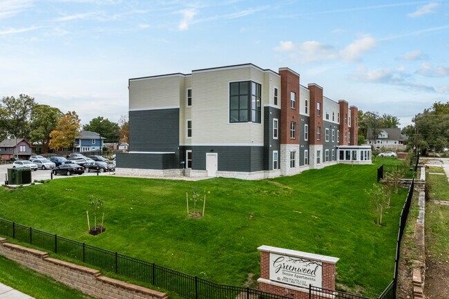 Greenwood Senior in Kansas City, MO - Building Photo - Building Photo