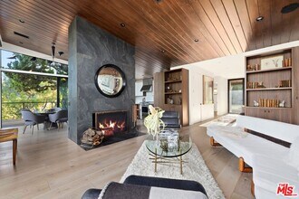 2652 Byron Pl in Los Angeles, CA - Building Photo - Building Photo