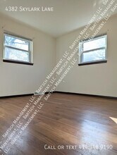 4382 Skylark Ln in Greendale, WI - Building Photo - Building Photo