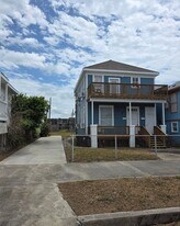 1809 Avenue O 1/2 in Galveston, TX - Building Photo