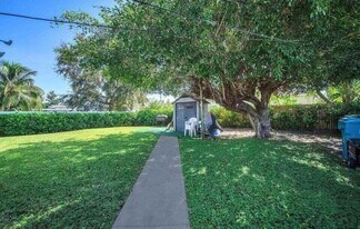 212 NW 11th Ave in Boynton Beach, FL - Building Photo