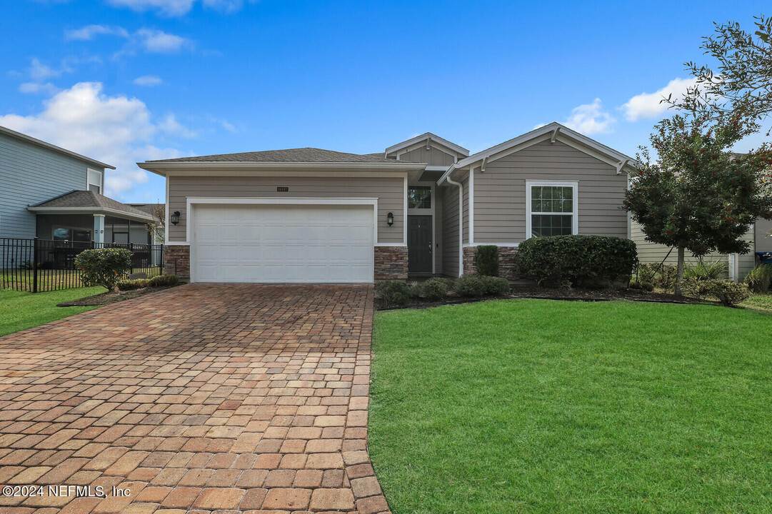 16187 Blossom Lake Dr in Jacksonville, FL - Building Photo