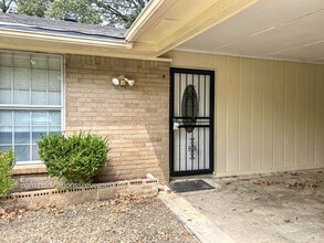 9105 Peach Tree Ln in Sherwood, AR - Building Photo - Building Photo