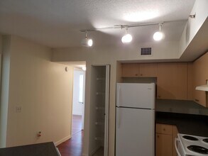 4240 San Marino Blvd-Unit -201 in West Palm Beach, FL - Building Photo - Building Photo