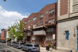 103 Taaffe Pl in Brooklyn, NY - Building Photo - Building Photo