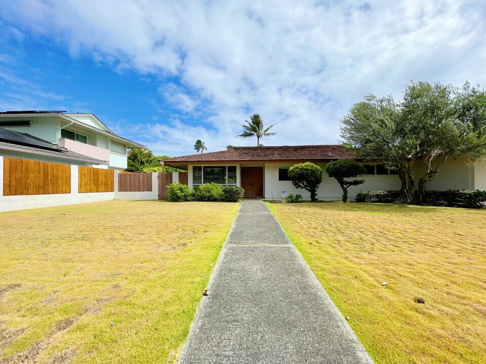 162 Kailuana Loop in Kailua, HI - Building Photo