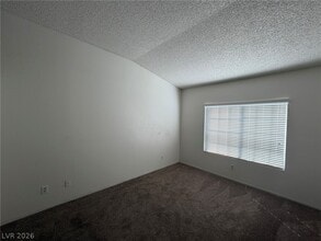 8220 Neptune Beach Ave in Las Vegas, NV - Building Photo - Building Photo