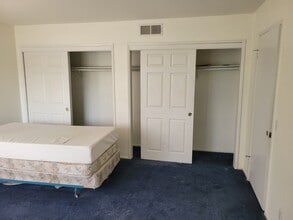 4529 Emerald Ave, Unit Room 1 in La Verne, CA - Foto de edificio - Building Photo