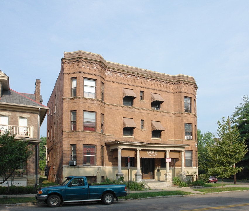 Gordon House in Columbus, OH - Foto de edificio