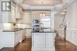 330 Elm Rd in Toronto, ON - Building Photo - Building Photo