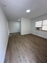 290 NE 77th St in Miami, FL - Building Photo - Building Photo
