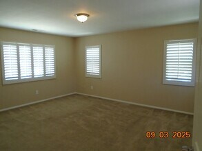 40619 Shinnecock Ct in Palmdale, CA - Building Photo - Building Photo
