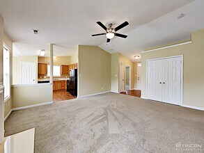 6211 Whispering Brook Ct in Charlotte, NC - Building Photo - Building Photo