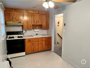 109 Schenck Blvd in Floral Park, NY - Building Photo - Building Photo