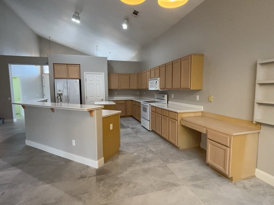 8545 Highland View in Las Vegas, NV - Building Photo