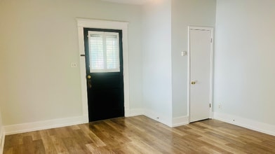 0000-0001 block from U of Memphis in Memphis, TN - Building Photo - Building Photo