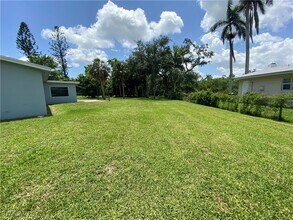 126 Brooks Rd in North Fort Myers, FL - Building Photo - Building Photo