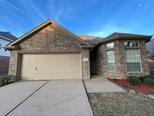 property at 7411 Maple Run Dr