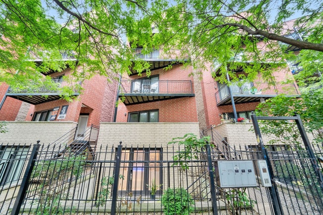 property at 25 E 26th St