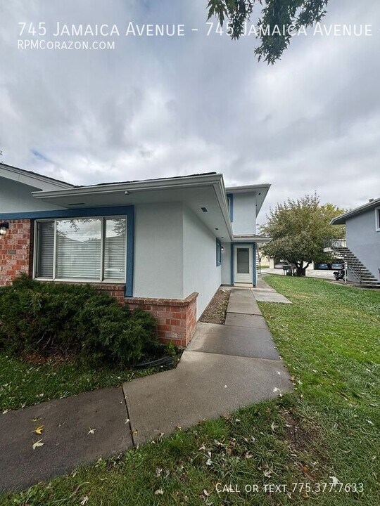 745 Jamaica Ave in Reno, NV - Building Photo