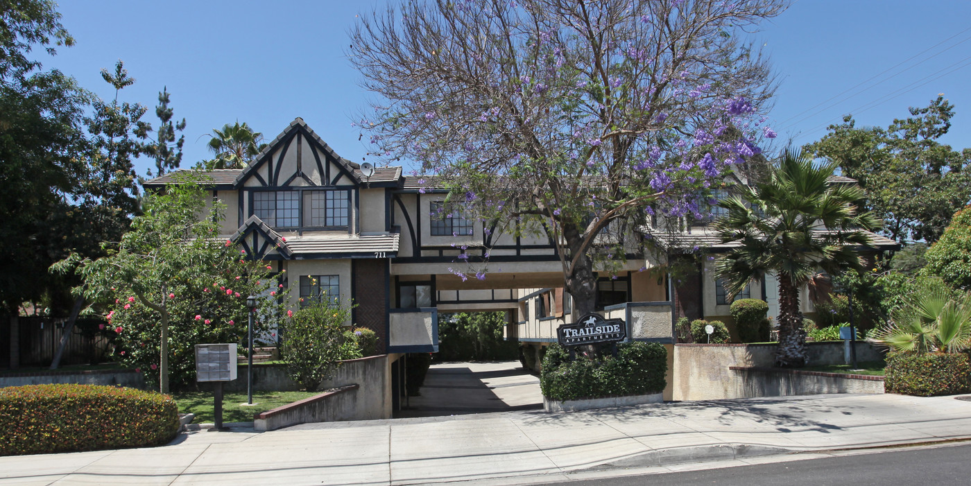 Trailside Apartments in Monrovia, CA - Building Photo