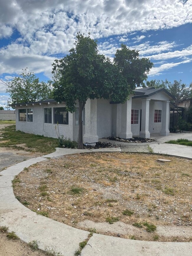 265 Hudson Dr in Bakersfield, CA - Building Photo - Building Photo