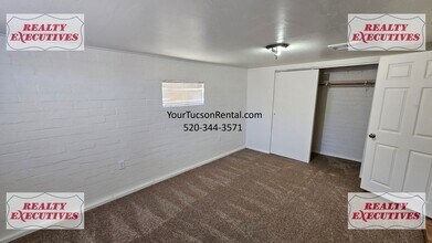 2310 S Holly Stravenue in Tucson, AZ - Building Photo - Building Photo