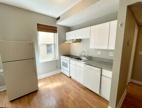 1419 Commonwealth Ave in Boston, MA - Building Photo - Building Photo