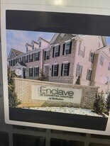 18 Peacock Way in Princeton, NJ - Building Photo