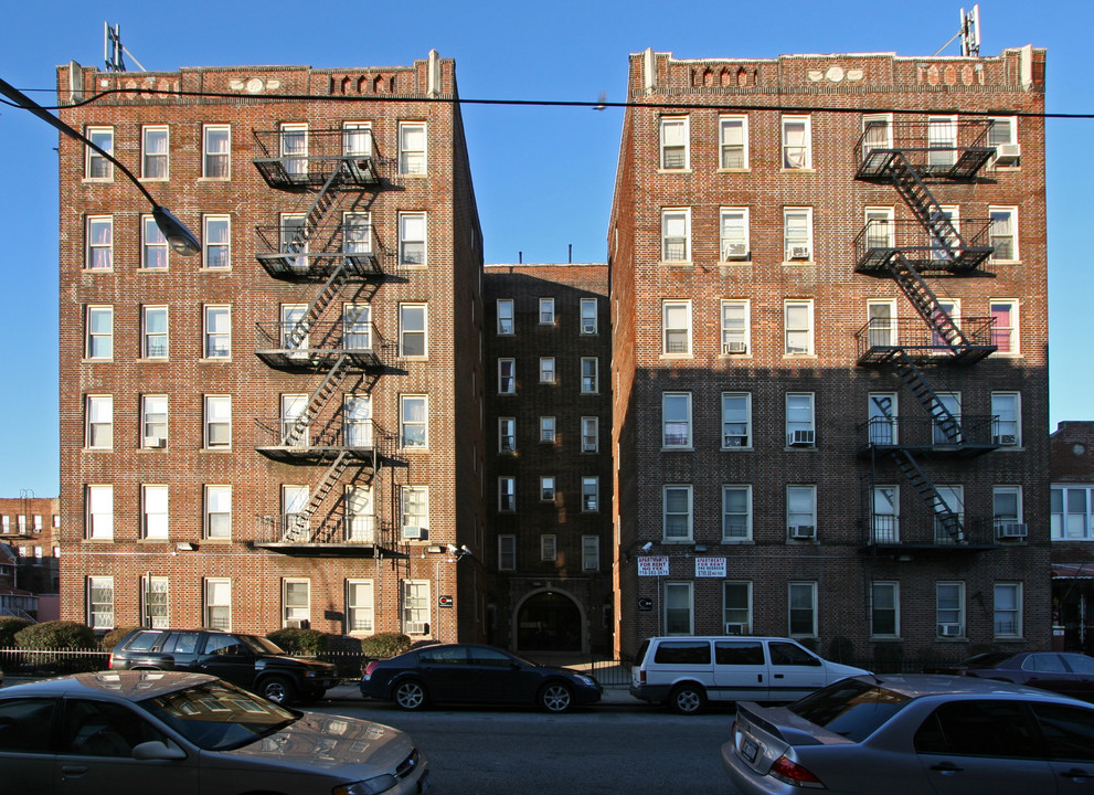 458 E 51st St in Brooklyn, NY - Building Photo